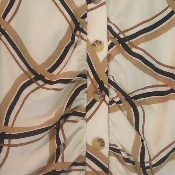 Vintage Pattern Button Up - Picture 2 of 4